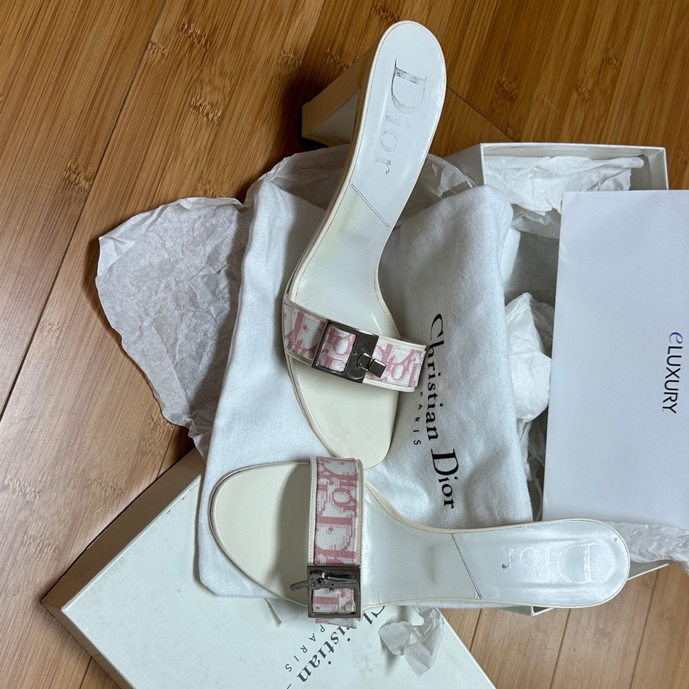 Dior Women's White and Pink logo sandals Heels Diorissimo Vintage sz 40